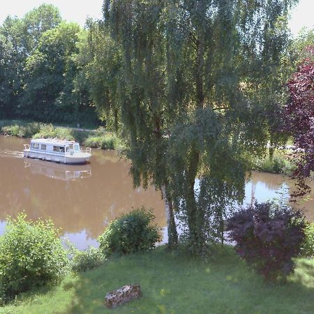 Le Moulin Du Mottay Bed and Breakfast Évran Eksteriør billede